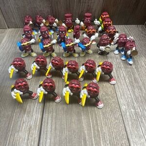 1980's California Raisins Figurines Vintage Toys - Lot of 30